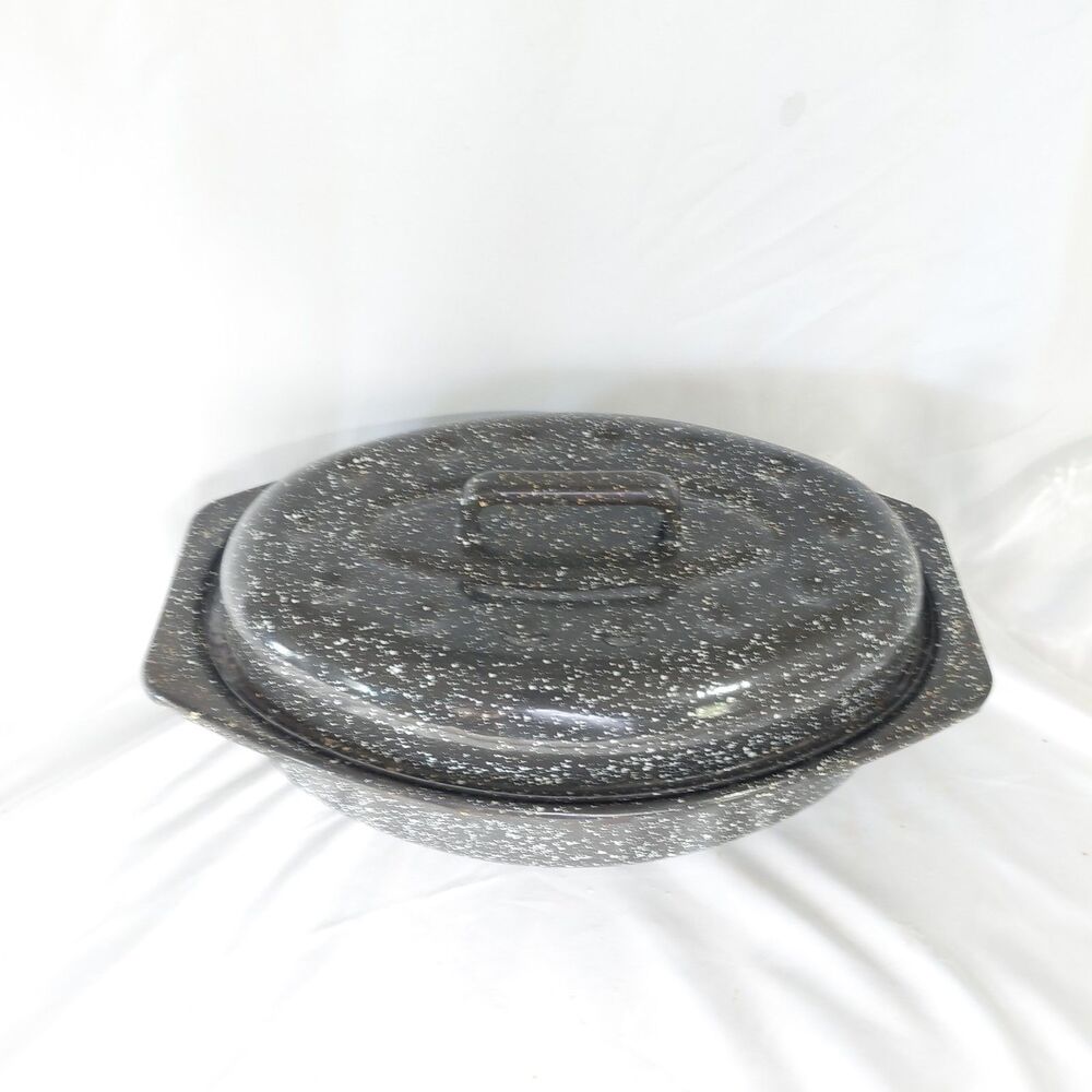 Vintage Granite Ware Black White Speckled Oval Metal Covered Roasting Pan...